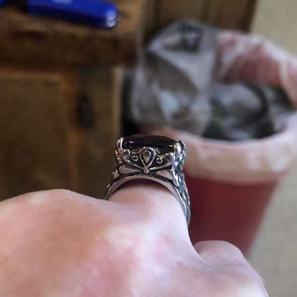 Large Purple Stone Faux Silver Ring - Picture 5 of 12